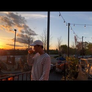 Meet your Posher, Sang